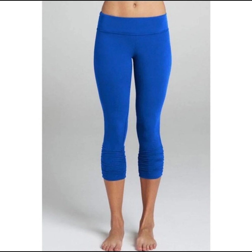 Beyond Yoga Ruched Gathered Crop Legging